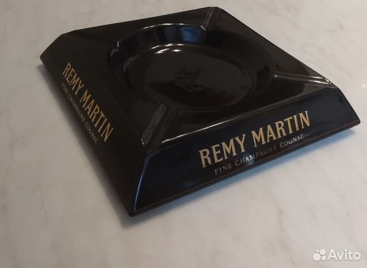 Пепельница Remy Martin