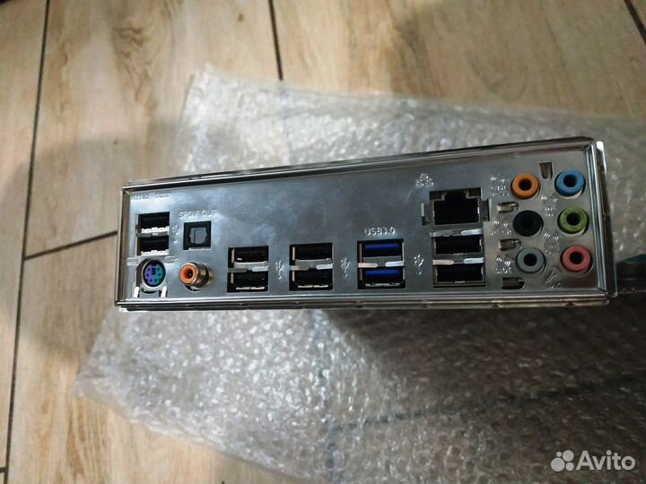 Хорошая материнская плата на сокет 1155