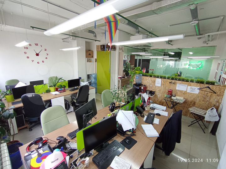 Офис, 65 м² в центре с мебелью