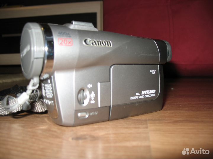 Видеокамера Canon MVX350i