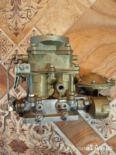 Карбюратор к126Б