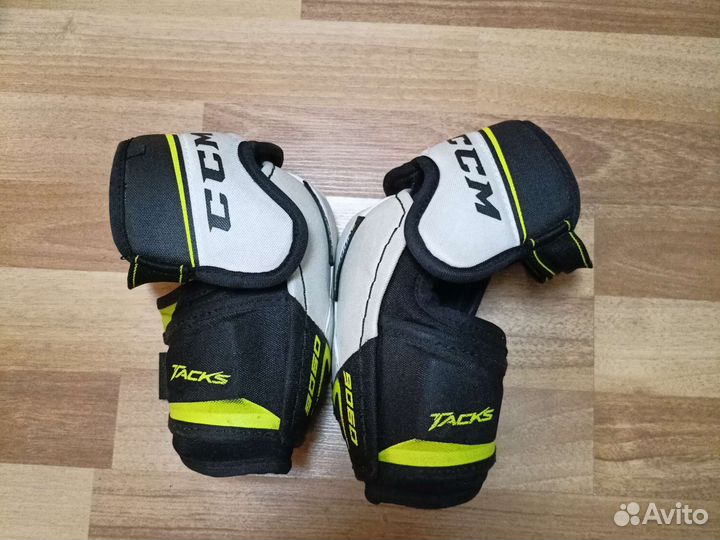 Налокотники хоккейные ccm