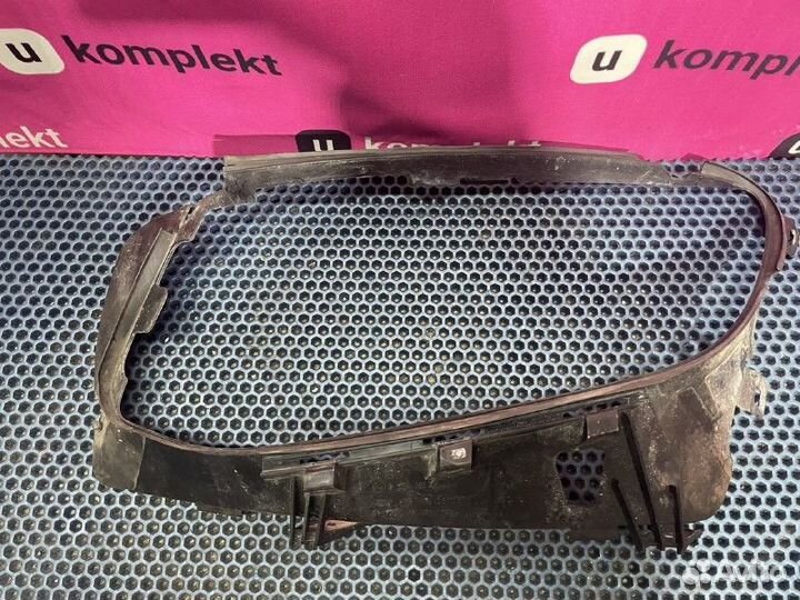 Накладка фары левой L