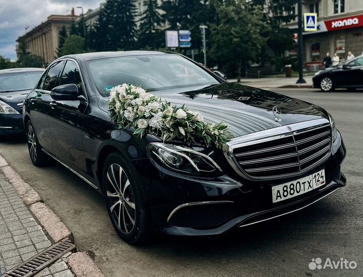 Аренда авто Mercedes E300 с водителем