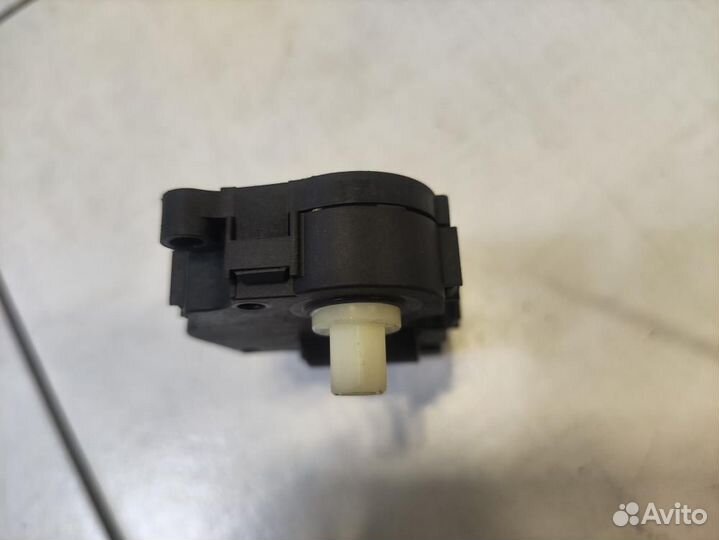 Сервопривод заслонок печки BMW 5-series F10