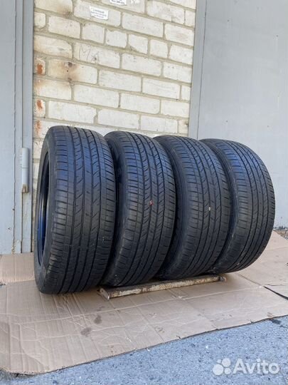 Bridgestone Dueler H/T 843 215/60 R17 96H