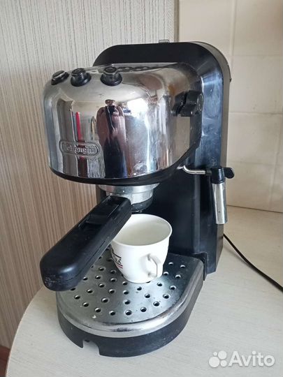 Кофемашина рожковая delonghi