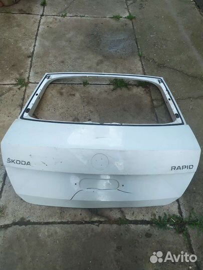 Задняя крышка багажника шкода рапид