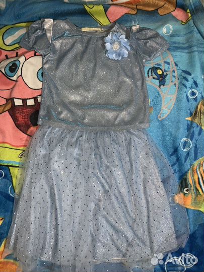 Костюм очень нарядный