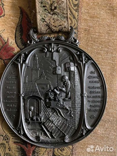 Медальон. Олово. Гобелен. Германия