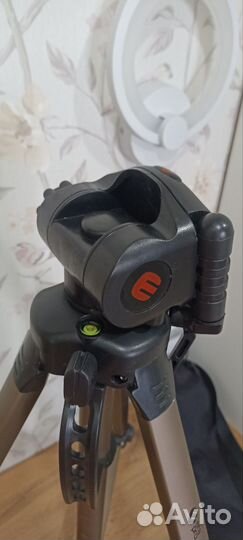 Штатив для фотоаппарата