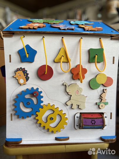 Бизиборд домик со светом большой