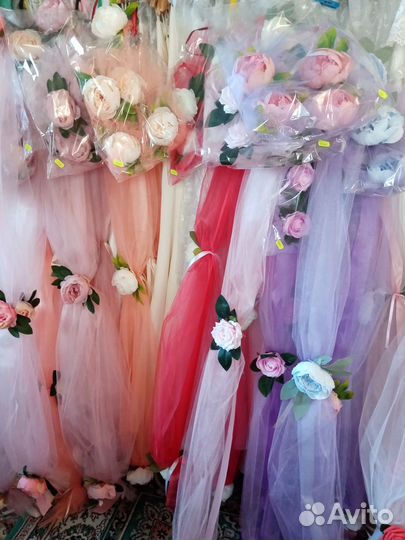 Свадебные кольца и ленты на машину