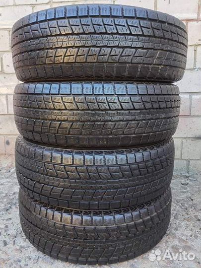 Dunlop Winter Maxx SJ8 225/65 R17 102Q