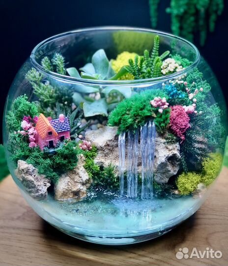 Флорариум с имитацией водопада