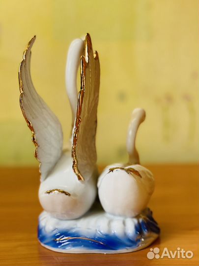 Статуэтка Влюбленные лебеди