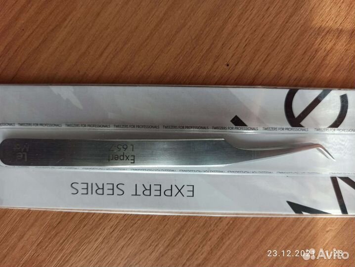 Пинцет для ресниц