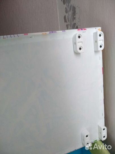 Пеленальный столик на кроватку