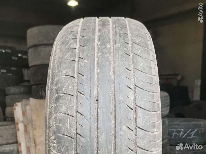 Yokohama dB Decibel E70B 215/60 R16 95V