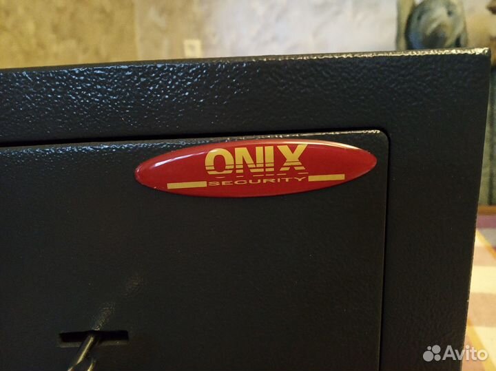 Оружейный сейф для пистолета