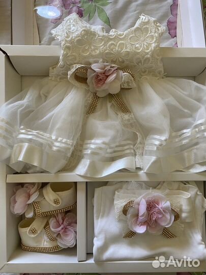 Комплект на выписку для девочки