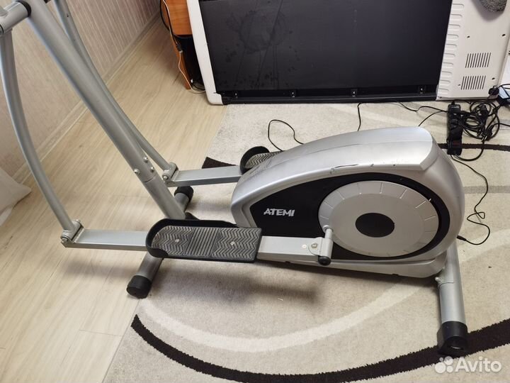 Эллиптический тренажер atemi AE 810