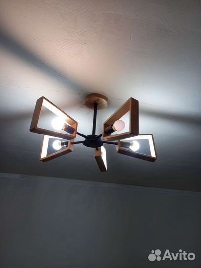 Светильник потолочный