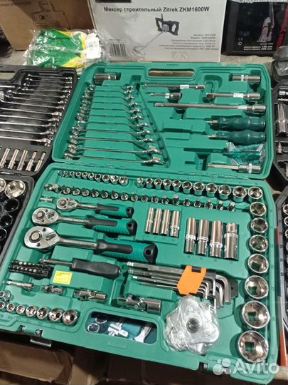 Набор ключей трешеток головок новые