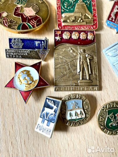 Бутыли,значки,Джеки Чан