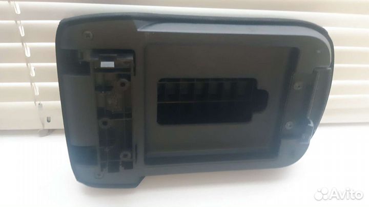 Подлокотник в авто