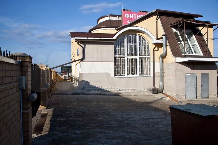 Мед.центр или Салон красоты 850 м2 на (1-й линии)