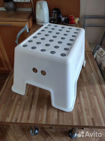 Подставка для ног детская IKEA. Стульчик