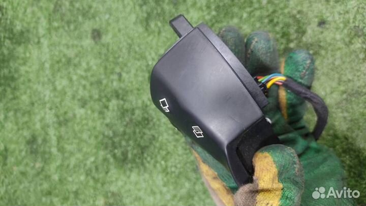 Кнопки мультимедиа на руль Mercedes Benz E-class