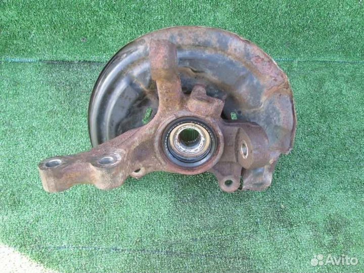 Ступица передняя правая Toyota Corona Premio ST215