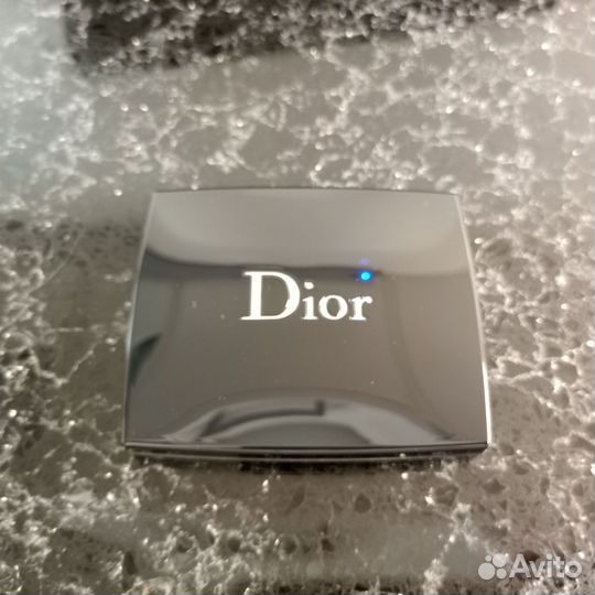 Румяна Dior Rouge blush power look 823