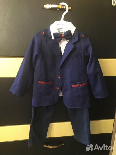 Костюм на торжество в идеальном состоянии