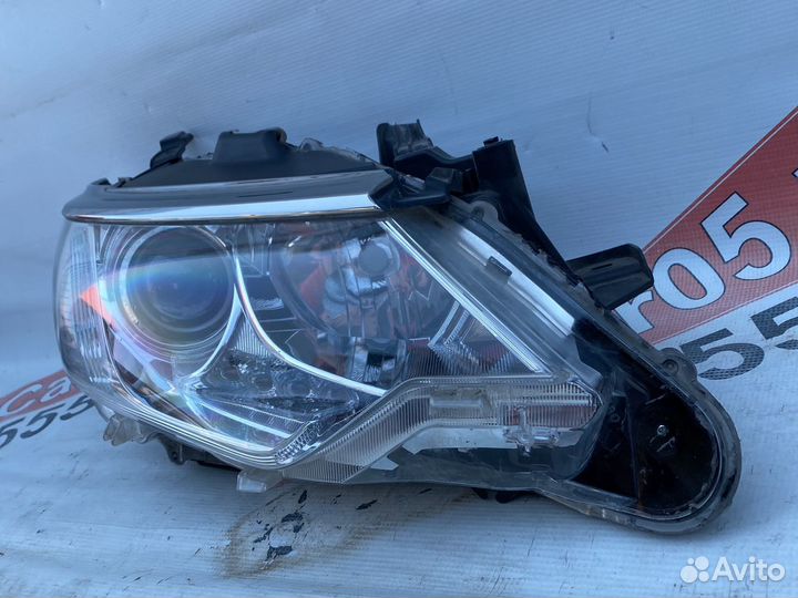 Toyota Camry v55 фара правая