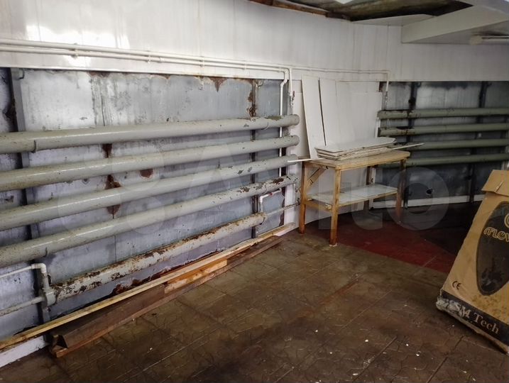 Гараж, > 30 м²