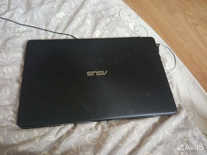 Ноутбук asus