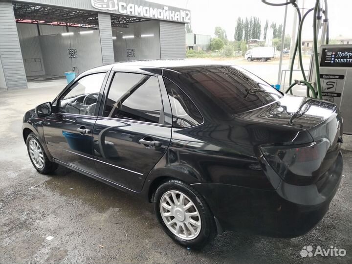 LADA Granta 1.6 МТ, 2012, 200 800 км