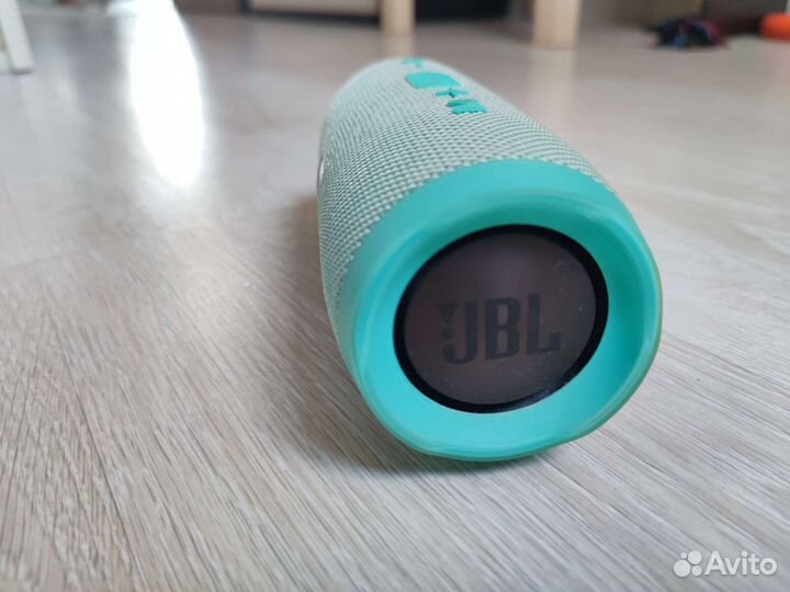 Колонка jbl charge 3