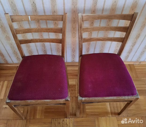 Стулья деревянные. Румыния. 2 штуки