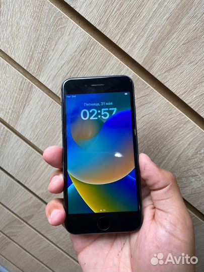 iPhone 8, 64 ГБ