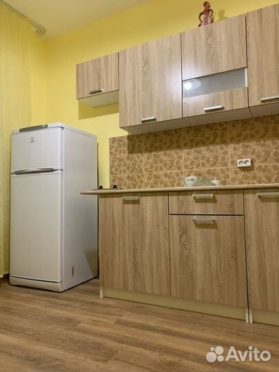 Холодильник двухкамерный indesit