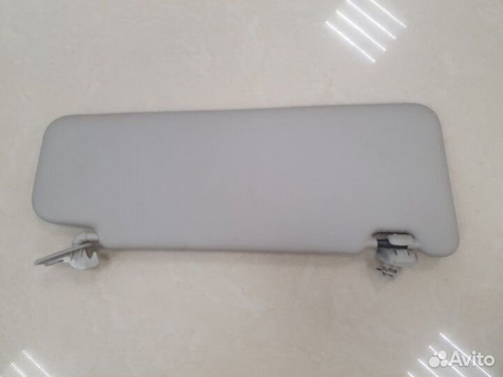 Козырек солнцезащитный правый Renault Logan L8