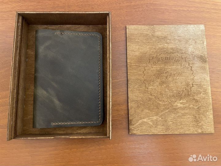 Обложка из натуральной кожи для паспорта