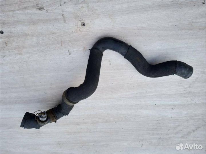 Шланг системы охлаждения Vw Touran 2010