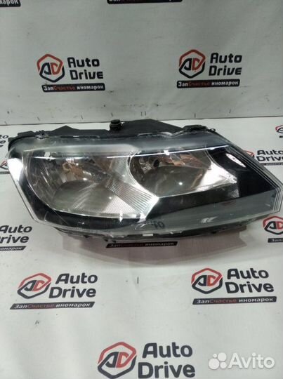 Фара галогеновая правая Skoda Rapid 2019