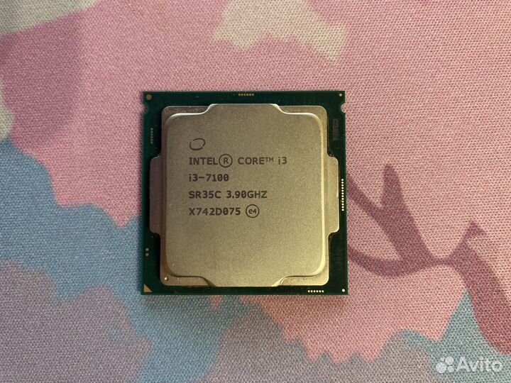Процессор Intel Core i3 7100
