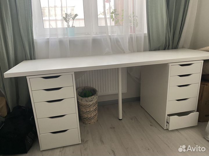 Письменный стол